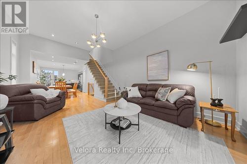 63F Young Street, Ottawa, ON 