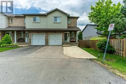 15 - 1385 UPPER WENTWORTH STREET  Hamilton, ON L9B 2V8
