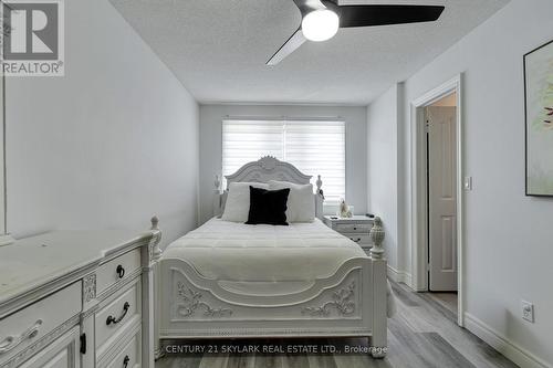 18 - 10 Cadham Boulevard, Hamilton, ON 
