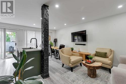 18 - 10 Cadham Boulevard, Hamilton, ON 