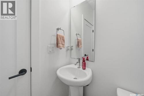 149 Rosewood Boulevard E, Saskatoon, SK 