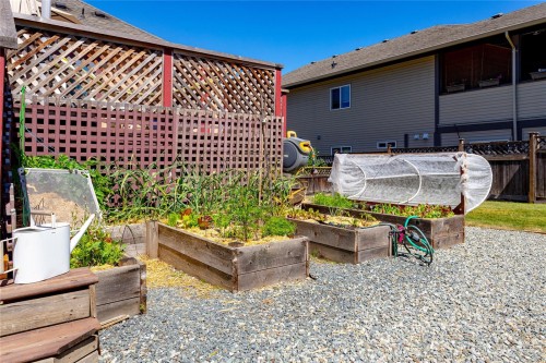 367 Vincent Ave, Saanich, BC 