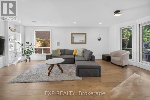 1158 Campbell Court, Burlington, ON 