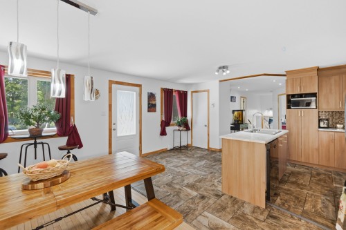 Salle à manger - 4 Rue Gamache, Sainte-Clotilde, QC 