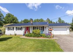 26 Susan DR Fredericton, NB E3B 7G8