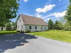 18 Marina Drive  New Minas, NS B4N 4W3