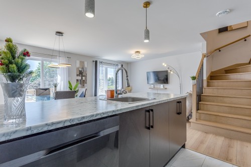 Cuisine - 25 Rue Bowron, Huntingdon, QC - Indoor Photo Showing Kitchen