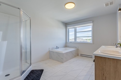 Salle de bains - 25 Rue Bowron, Huntingdon, QC - Indoor Photo Showing Bathroom