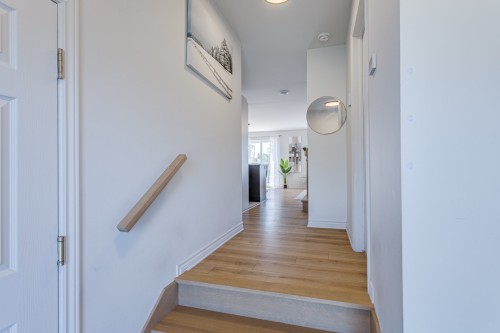 Corridor - 25 Rue Bowron, Huntingdon, QC - Indoor Photo Showing Other Room