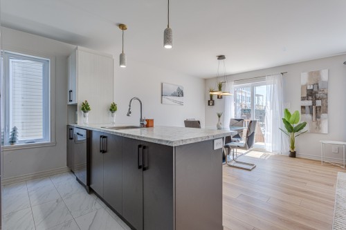 Cuisine - 25 Rue Bowron, Huntingdon, QC - Indoor Photo Showing Kitchen With Upgraded Kitchen