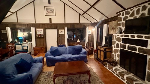 Living Room - 2563 Ch. Du Village, Mont-Tremblant, QC 