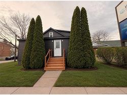 561 St-George ST Moncton, NB E1E 2B7