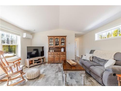 247 Post Rd, Minto, NB 