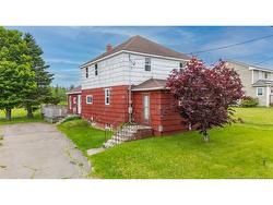 94 Fairfield RD  Sackville, NB E4L 2X9
