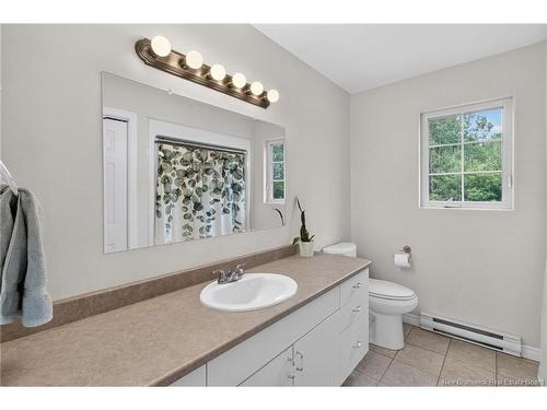 225 Thomas St, Dieppe, NB 