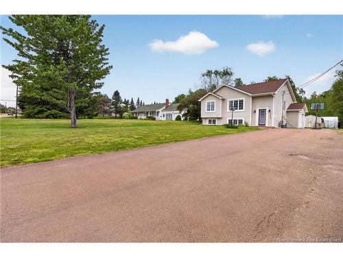 225 Thomas St, Dieppe, NB 