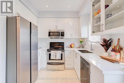 940 Ormond Drive, Oshawa, ON 