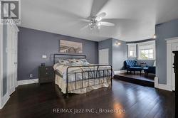 Primary Bedroom - 