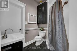 3pc ensuite from mn floor office and coffee bar - 