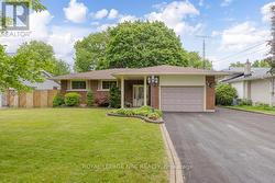18 CARTIER DRIVE  St. Catharines, ON L2M 2E6