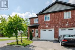 14 - 292 FALCON DRIVE Woodstock (Woodstock - North), ON N4T 0C1