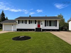 4 Balsam Circle  Lower Sackville, NS B4C 1A9