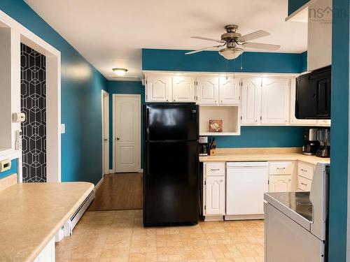 4 Balsam Circle, Lower Sackville, NS 
