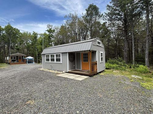 74 Thumb Cap Point, Labelle, NS 