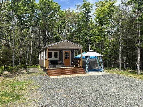74 Thumb Cap Point, Labelle, NS 