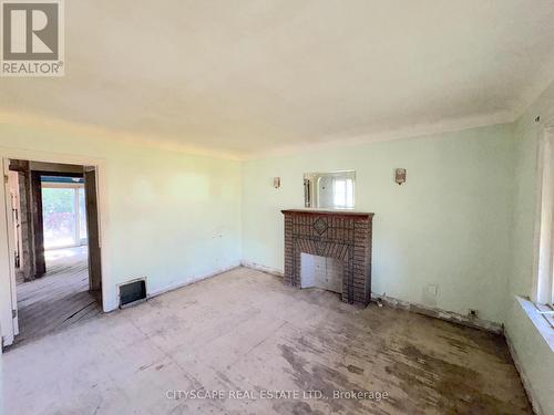 Living Room - 238 Lancaster Street W, Kitchener, ON 