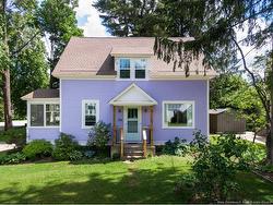 304 Woodstock RD Fredericton, NB E3B 2J1