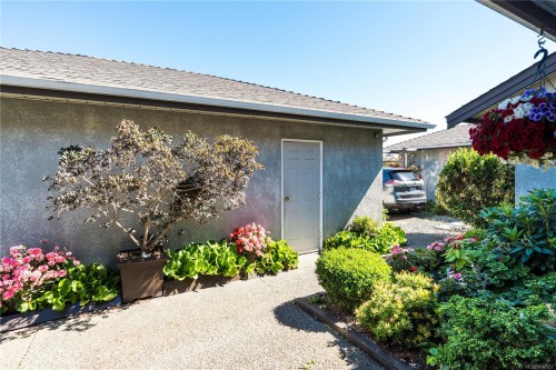 #24-2070 Amelia Ave, Sidney, BC 