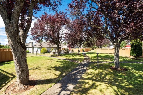 #24-2070 Amelia Ave, Sidney, BC 