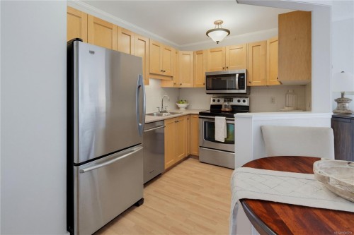 #24-2070 Amelia Ave, Sidney, BC 