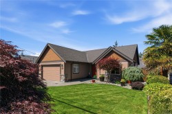 736 Temple St Parksville, BC V9P 1A9