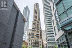 1501 - 35 HAYDEN STREET Toronto, ON M4Y 3C3