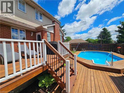 Integrated wood decking - 120 Lynndale Road, Simcoe, ON 