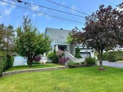 2365 Rue Guenette  Val-David, QC J0T 2N0