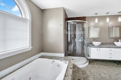 Salle de bains attenante à la CCP - 