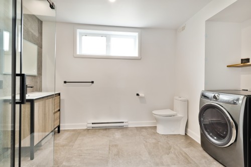 Salle de bains - 24 Rue Pesant, Saint-Isidore, QC 