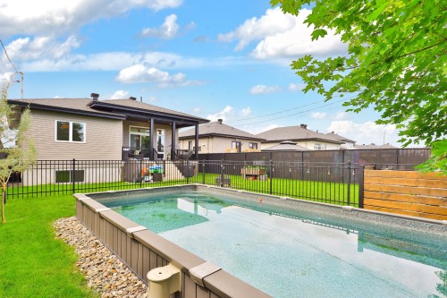 Piscine - 24 Rue Pesant, Saint-Isidore, QC 