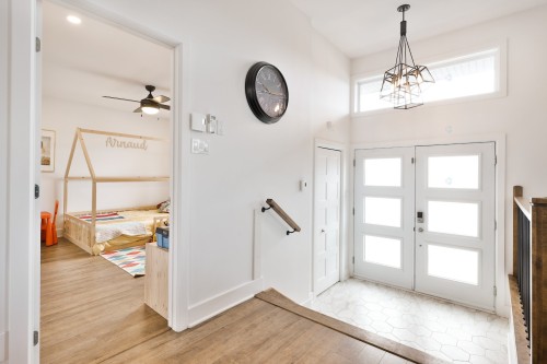 Hall d'entrée/Vestibule - 24 Rue Pesant, Saint-Isidore, QC 