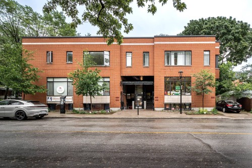 6056 Av De Monkland — photo 1