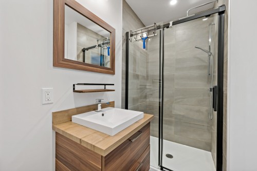Master Bathroom - 573 Rue Charlie-Forbell, Mont-Tremblant, QC 
