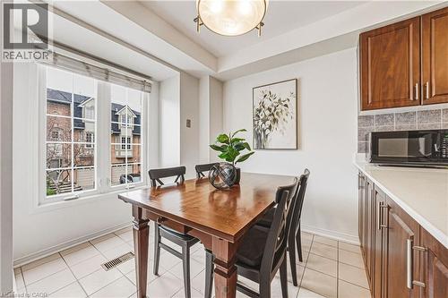 3140 Fifth Line W Unit# 28, Mississauga, ON - Indoor Photo Showing Dining Room