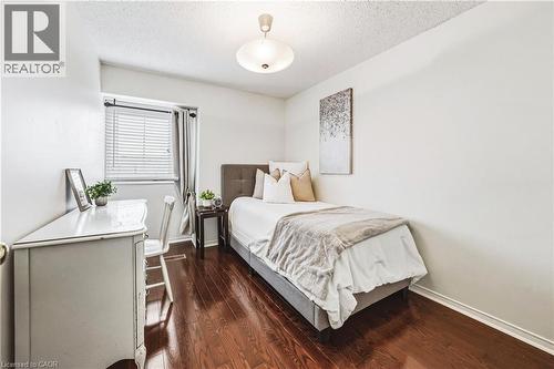 3140 Fifth Line W Unit# 28, Mississauga, ON - Indoor Photo Showing Bedroom
