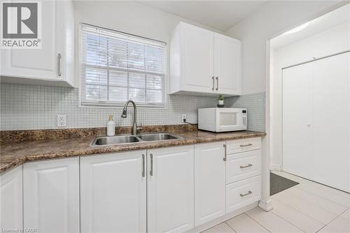 Modern kitchen - 178 Westcourt Place, Waterloo, ON 