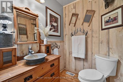7802 Piccadilly Road, Frontenac (Frontenac Centre), ON 