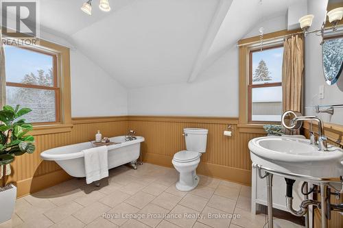 7802 Piccadilly Road, Frontenac (Frontenac Centre), ON 