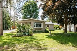 5 GOLF AVENUE SW Wasaga Beach, ON L9Z 1K2